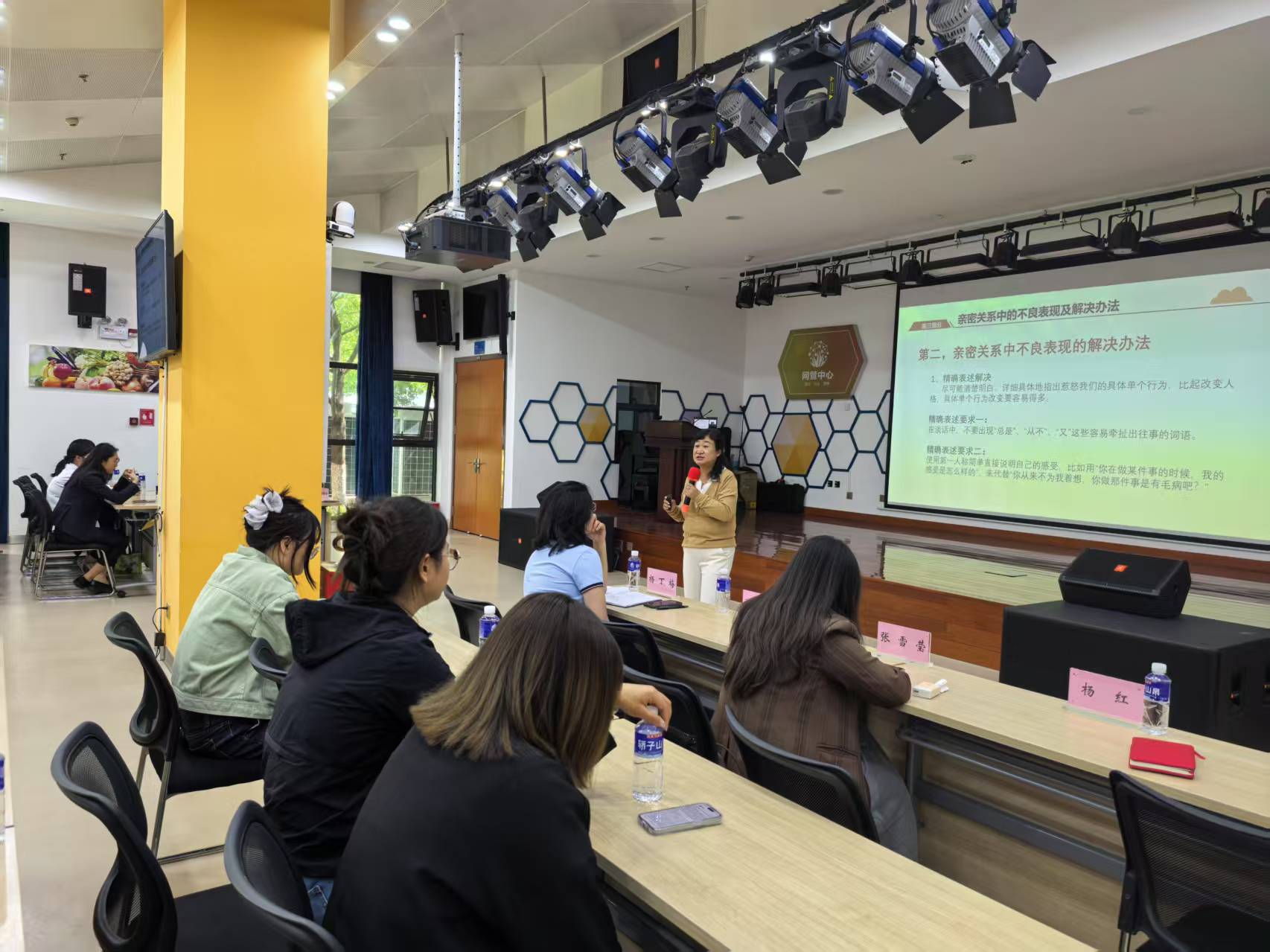 1746323879473169.jpg 1746323879473169.jpg