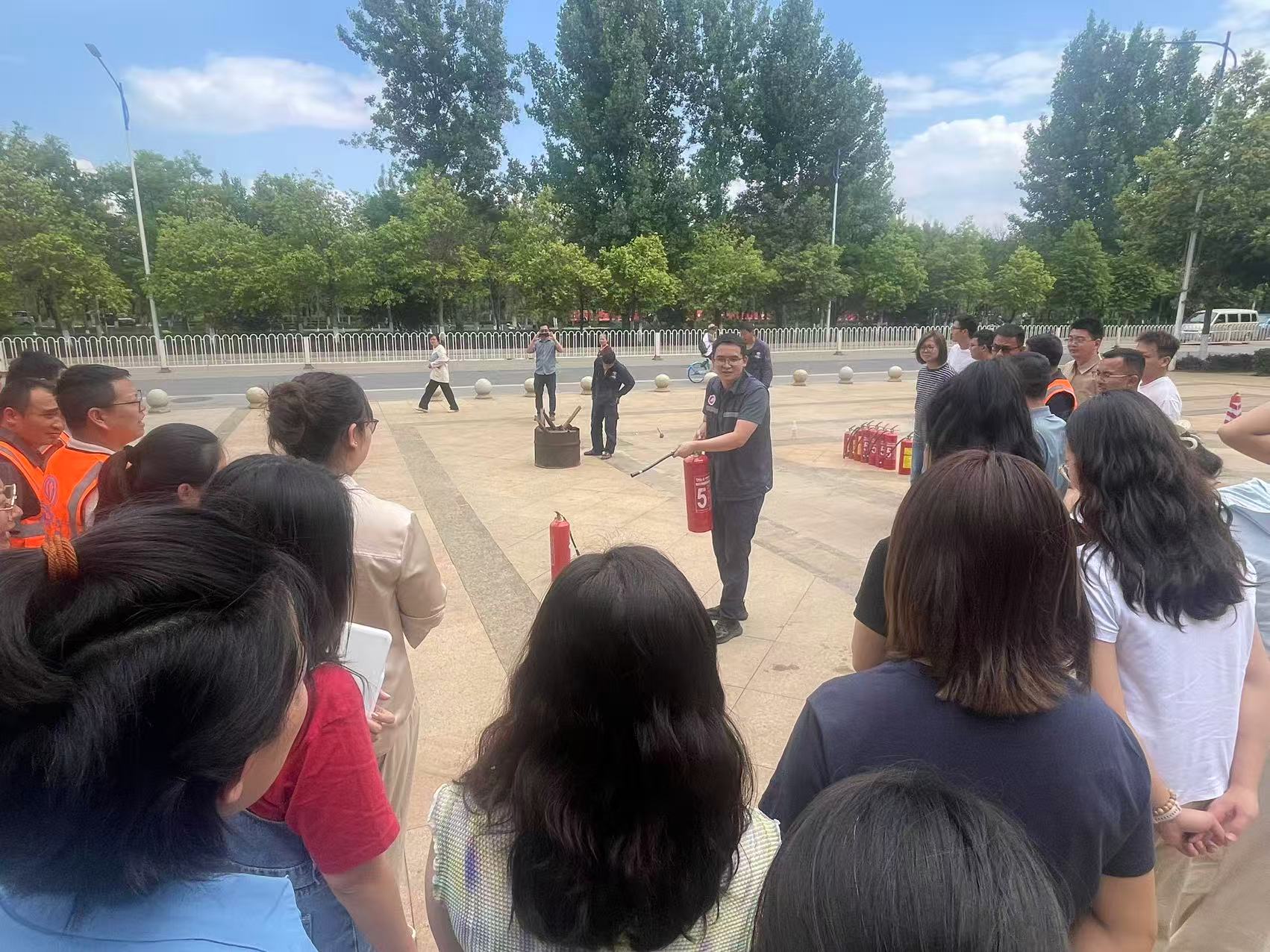 1748238910699830.jpg 1748238910699830.jpg